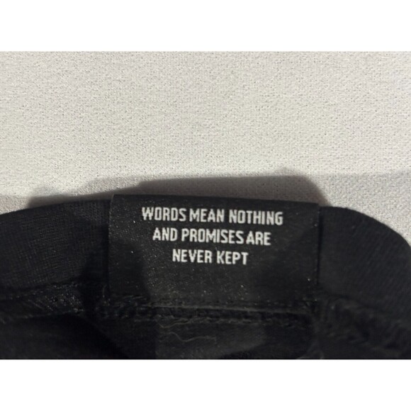 Broken Promises Welcome to Hell Graphic Print Long Sleeve T-Shirt Black Men XS - Picture 9 of 10